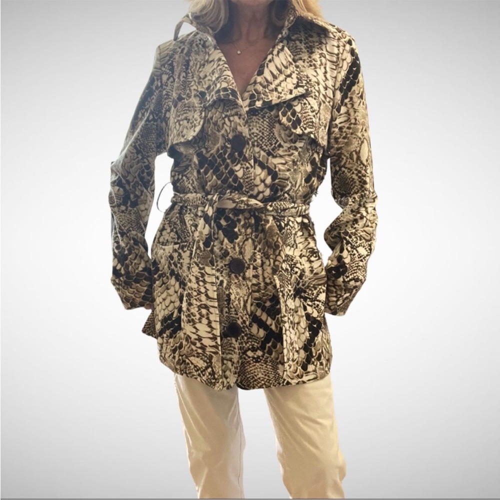 Vertigo Paris Snake-Print Trench Coat - Beige & Black